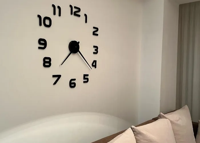 Cozy Near Downtown Apartment