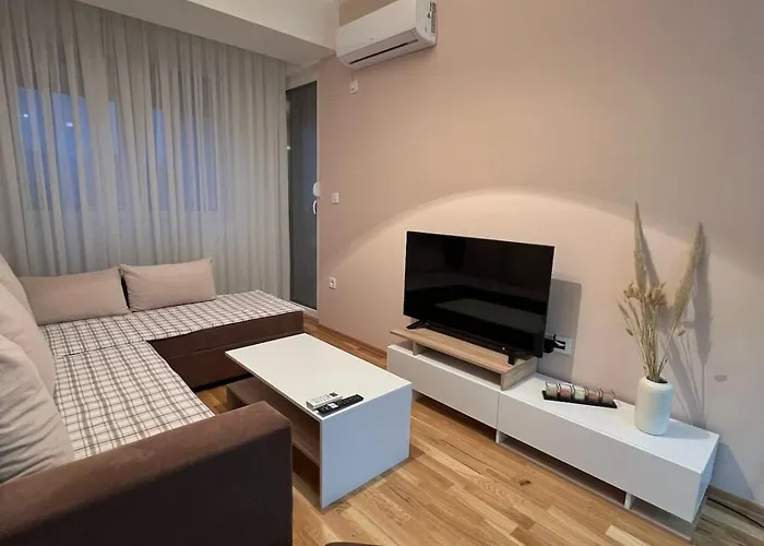 Cozy Near Downtown Апартаменты